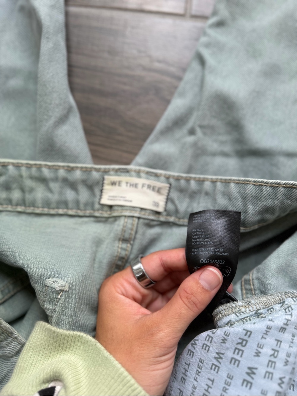 We The Free Deep Trance Dropped Boyfriend Jeans size 33 Green Eyes - Picture 9 of 9